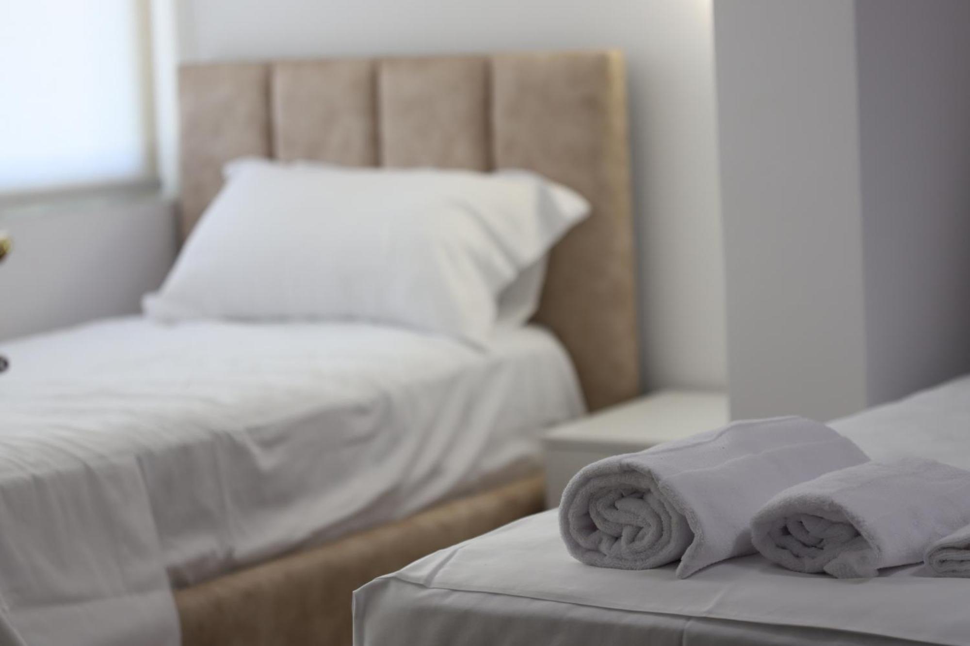 Guest House Esanbja Берат Екстериор снимка