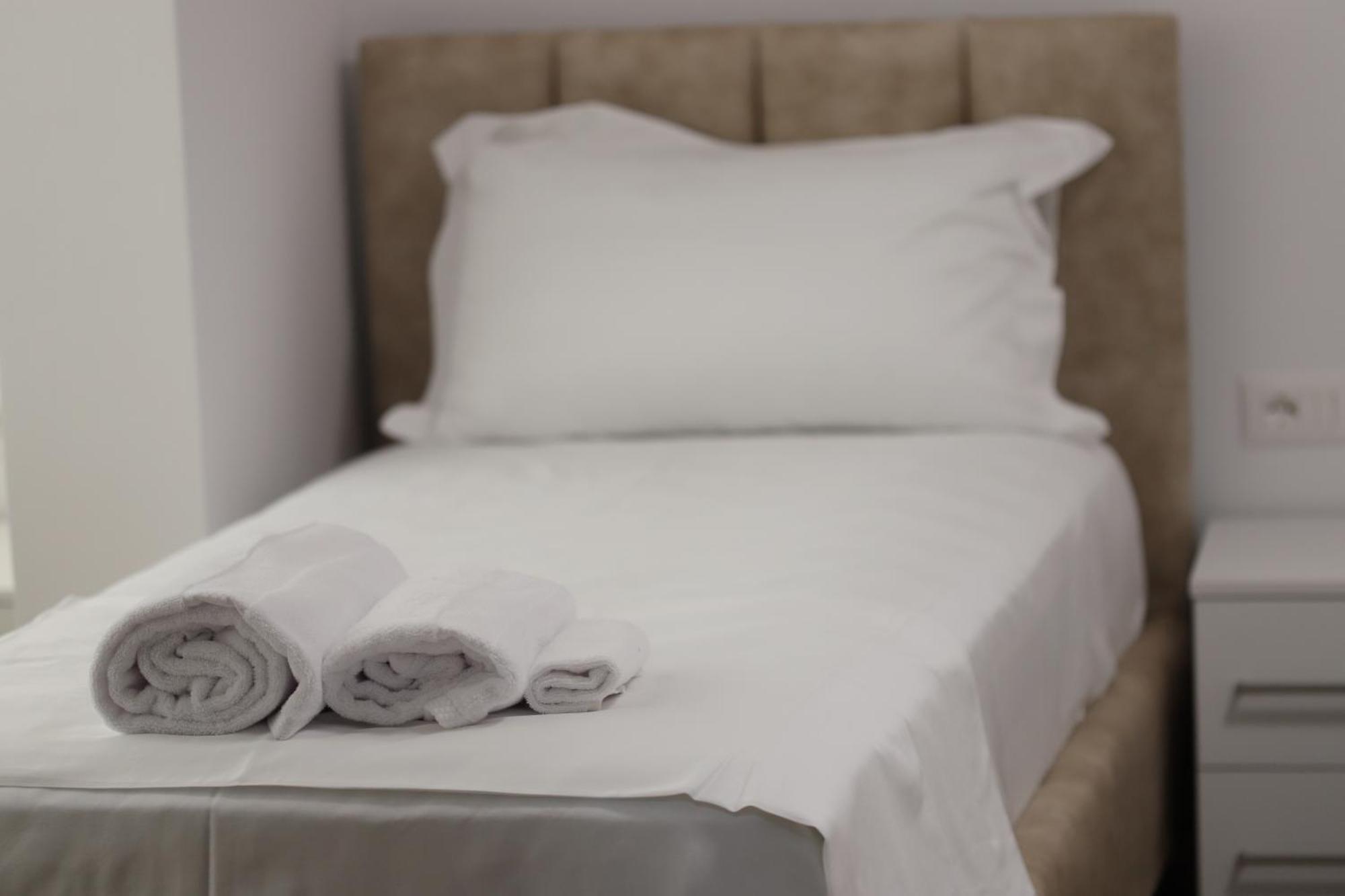 Guest House Esanbja Берат Екстериор снимка