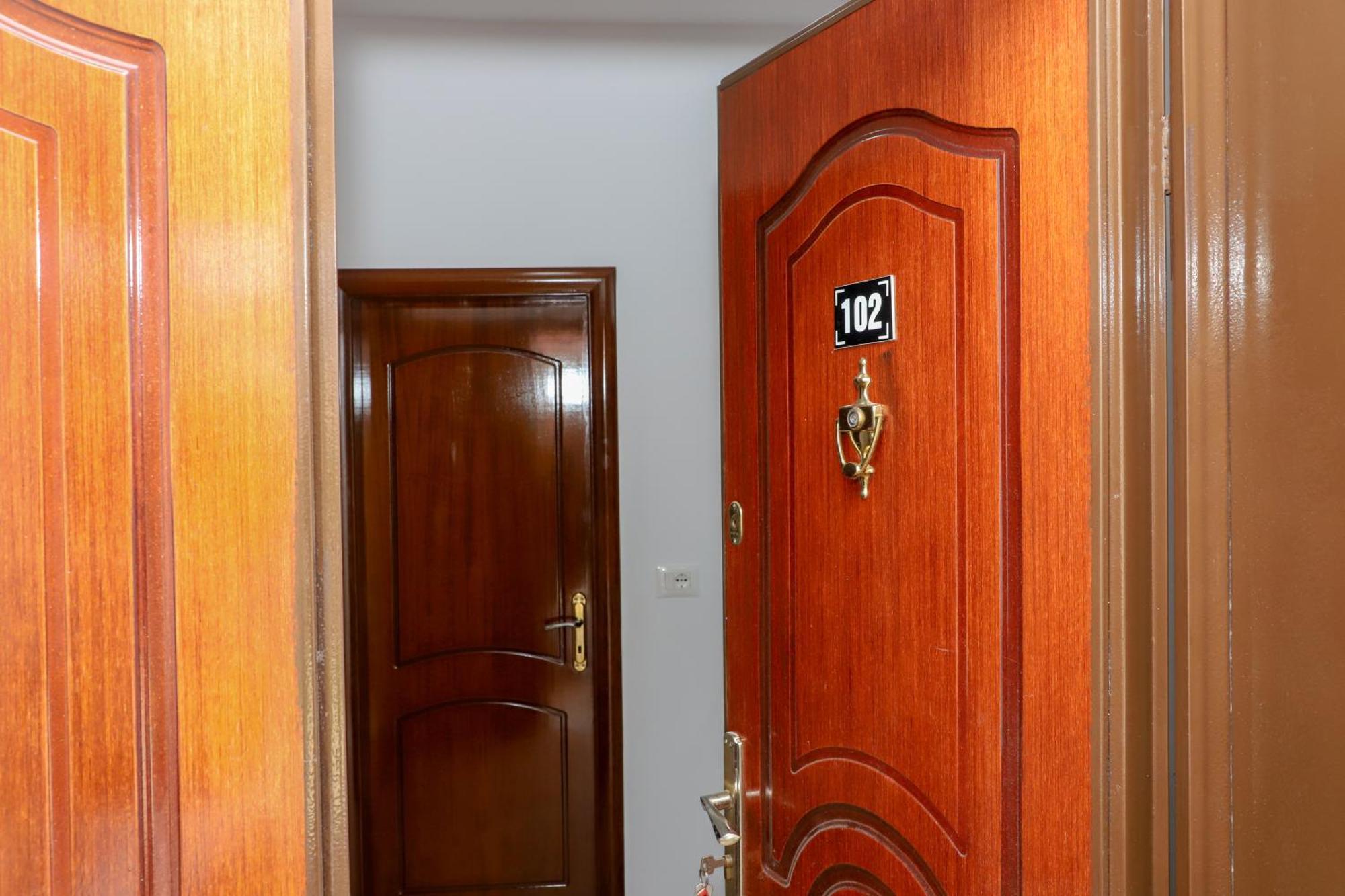 Guest House Esanbja Берат Екстериор снимка