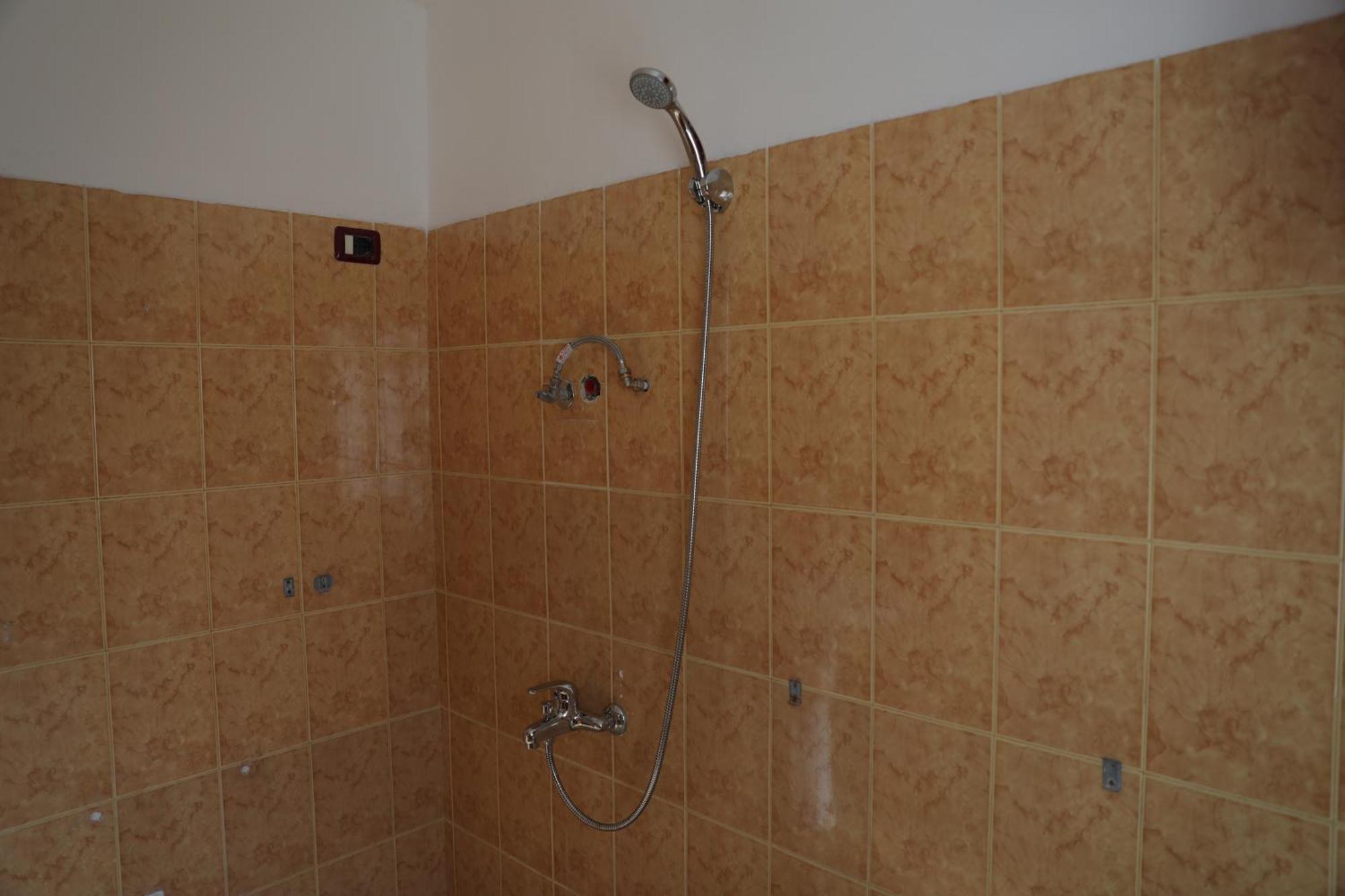 Guest House Esanbja Берат Екстериор снимка