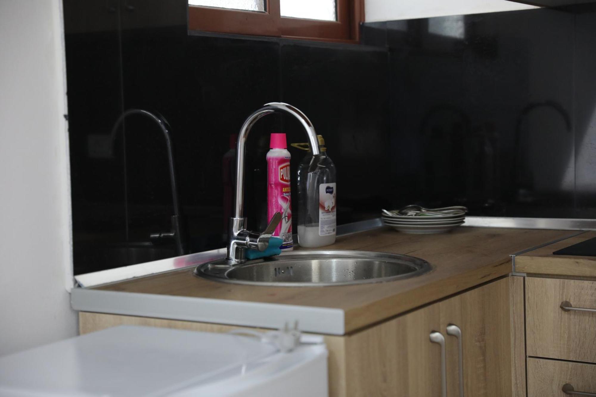 Guest House Esanbja Берат Екстериор снимка